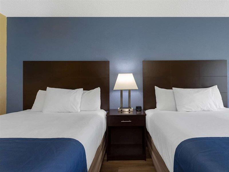 Days Inn By Wyndham Greensboro Airport מראה חיצוני תמונה